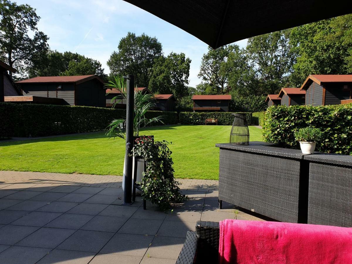 Отель De Eikensingel Uddel Экстерьер фото